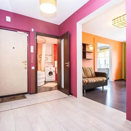 Apartment On Mogilevskaya 8/2